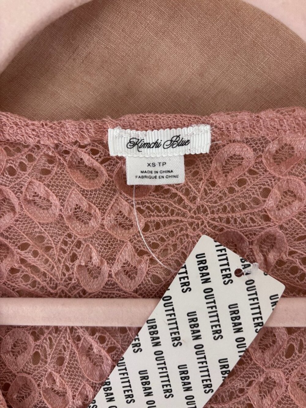 NWT Urban Outfitters Kimchi Blue Sheer Lace Twist-Front Crop Top, Pink, XS - Picture 4 of 4